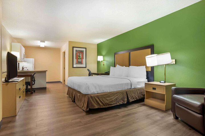 Room 16 of 23