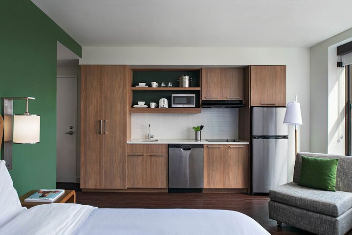 Room 44 of 92