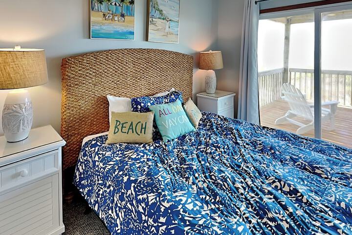 Paradise Palms by Topsail Realty