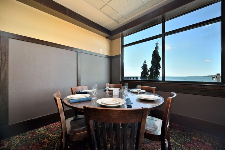 Dining 173 of 250