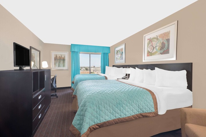 Room 8 of 32