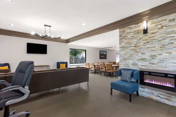 Hotel Interior 13 of 40