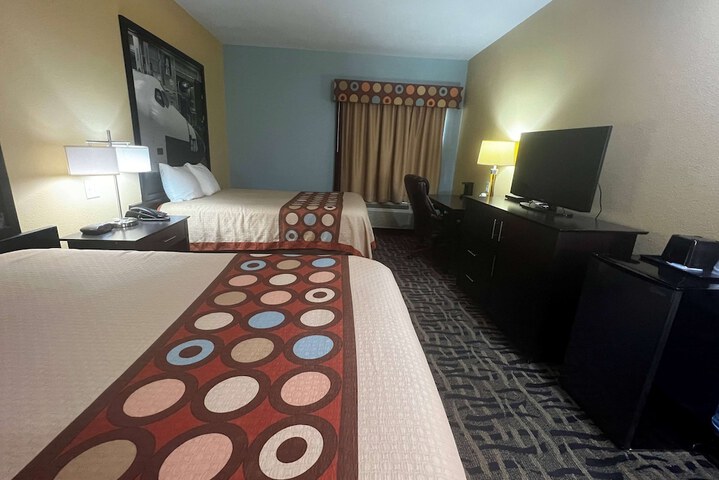 Room 9 of 27
