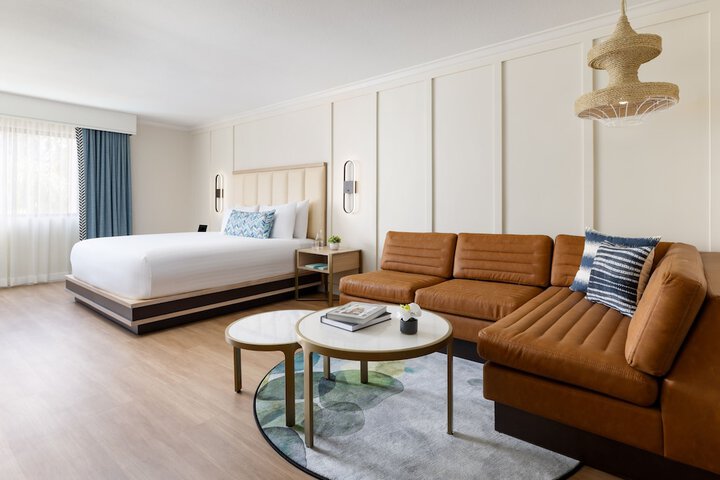 Room 50 of 118
