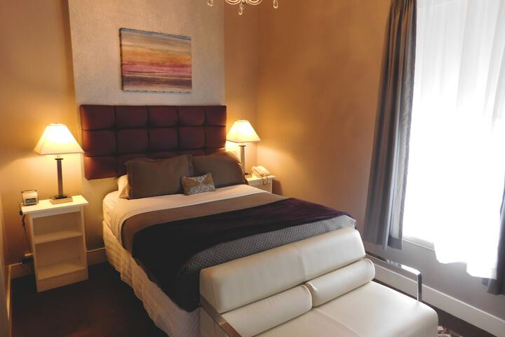 Room 17 of 36
