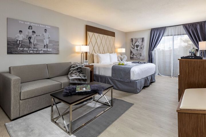 Room 22 of 65