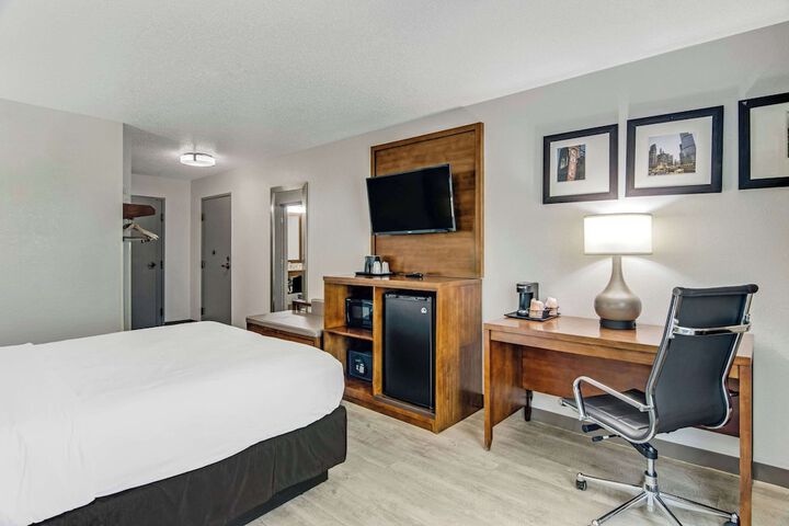 Room 21 of 44