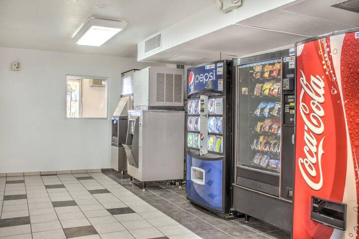 Motel 6 Mojave CA