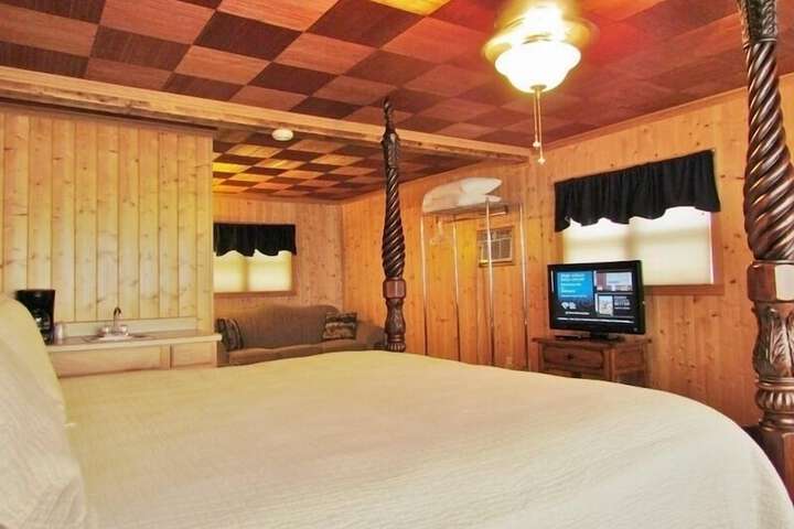 Room 26 of 59