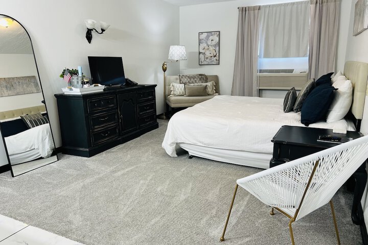Room 14 of 24