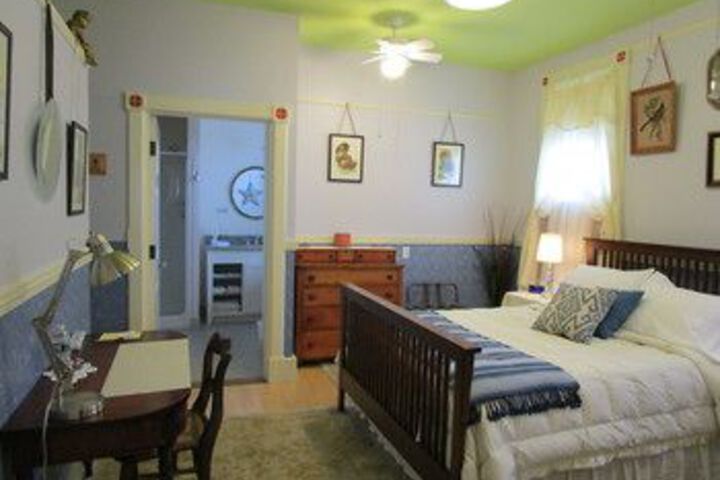 Pillow and Pantry B & B