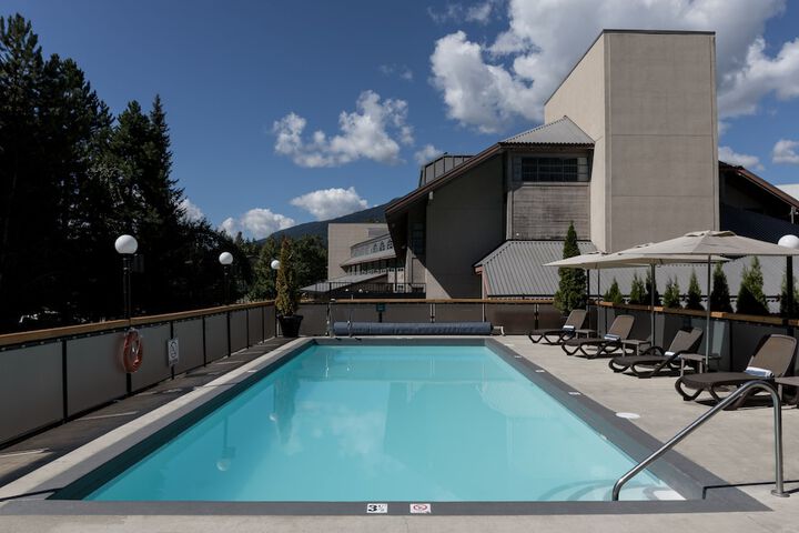 Crystal Lodge