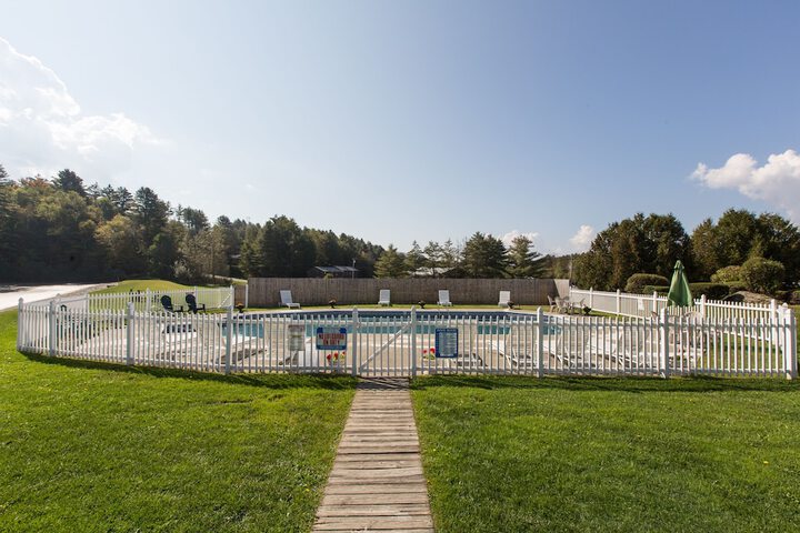 Pool 10 of 77
