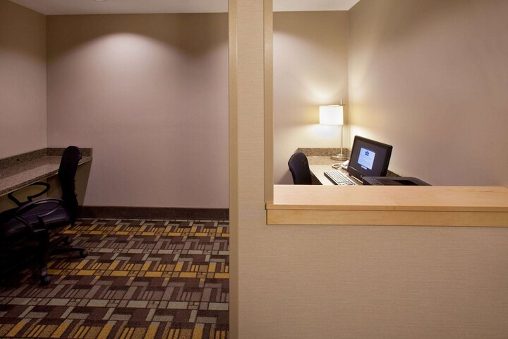 Business Center 69 of 69