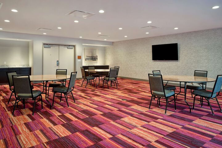 Home2 Suites by Hilton Eau Claire South