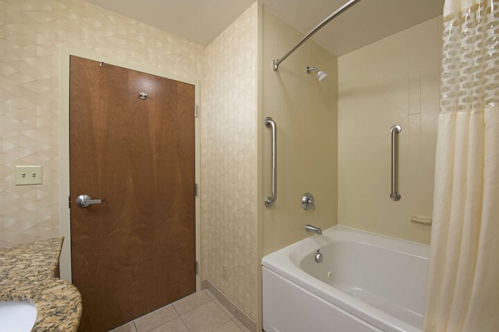 Hampton Inn and Suites Indianapolis - Fishers
