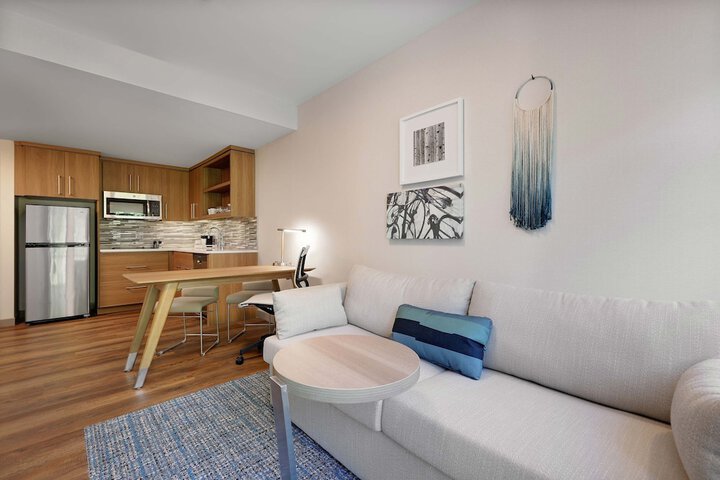 Room 40 of 53