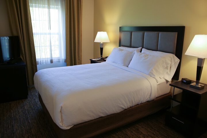 Room 16 of 30
