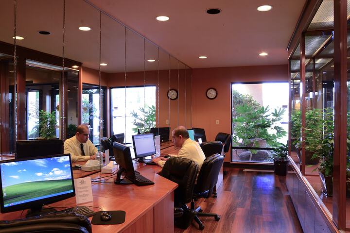Business Center 26 of 27