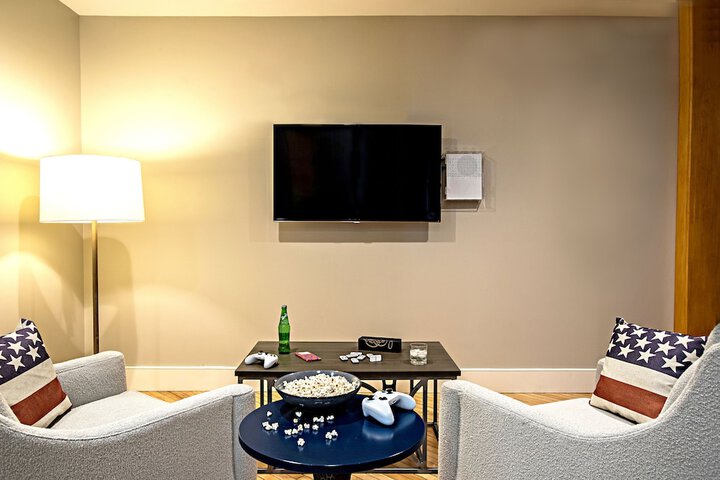 Room 22 of 65