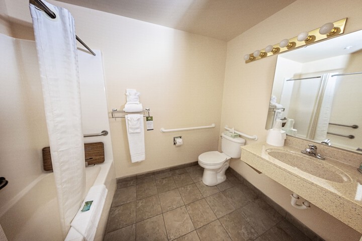 Room 20 of 38