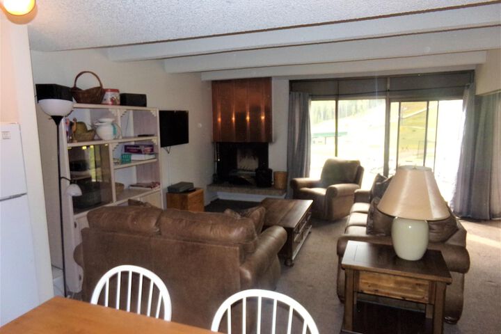Snowflake 1 Bed plus Den 2 Bath