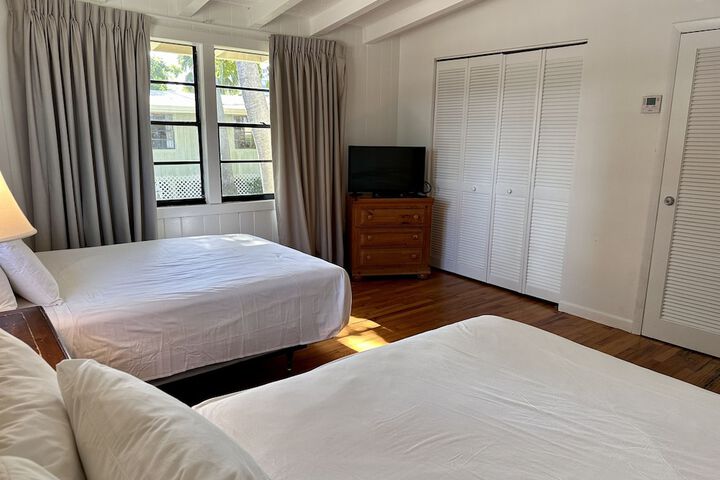 Room 22 of 34