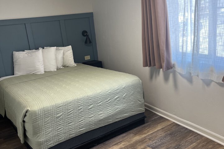 Room 63 of 83