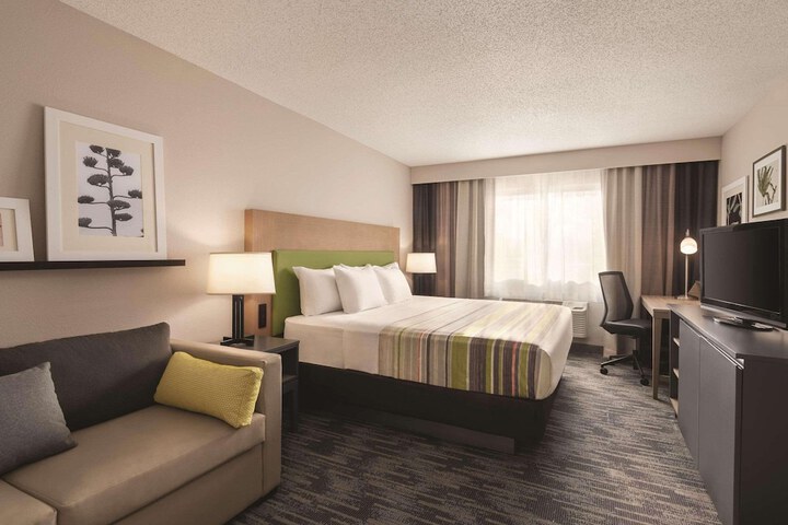 Country Inn & Suites by Radisson Northfield, MN
