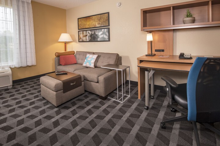 Room 22 of 36