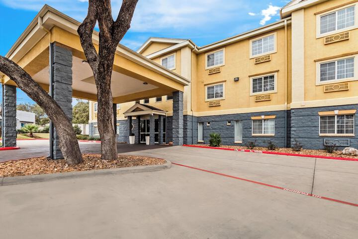 Hotel 2 of 40