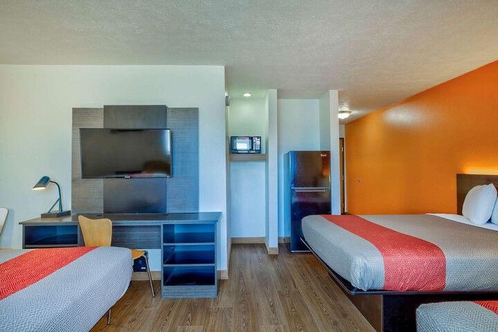 Motel 6 Percival IA