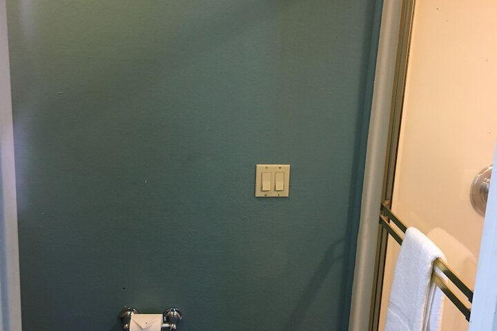 Room 20 of 38