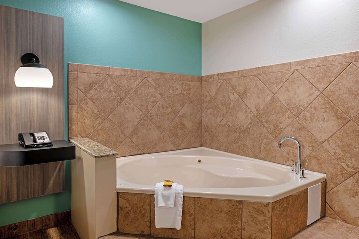 Best Western Plus Greenwood / Indy South Inn