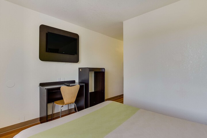 Room 23 of 39