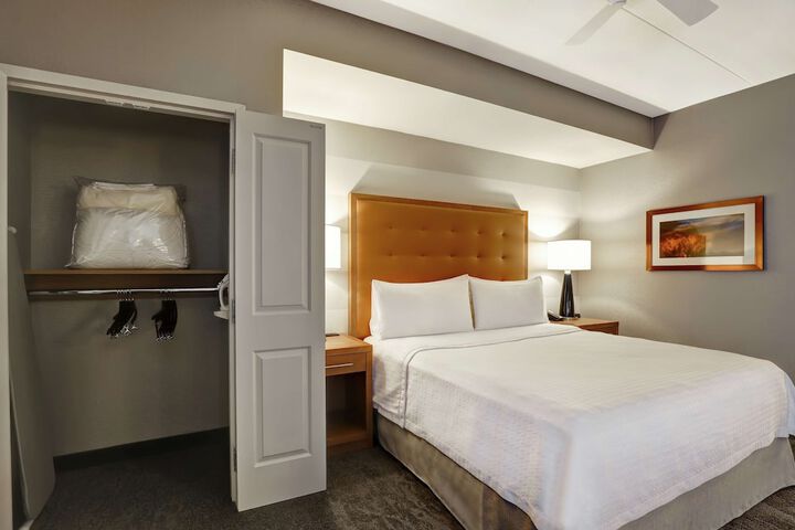 Room 41 of 60