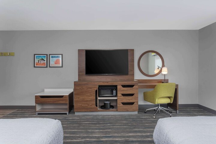 Room 12 of 35