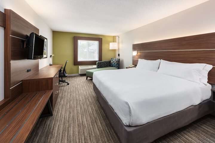 Room 14 of 26