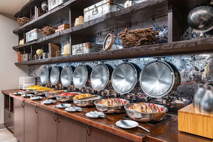 Breakfast/Coffee Service 31 of 36