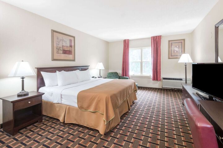 Room 34 of 47