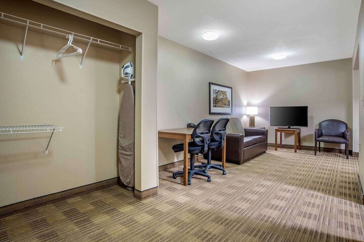 Room 17 of 26