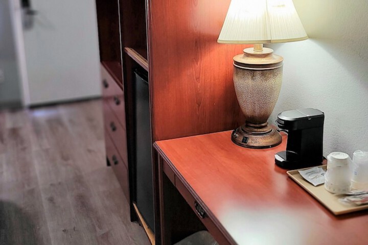 Room 16 of 26