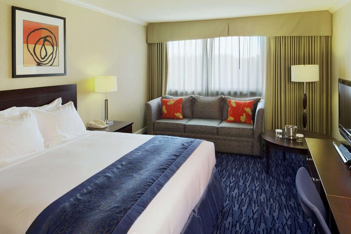 DOUBLETREE BY HILTON NORWALK