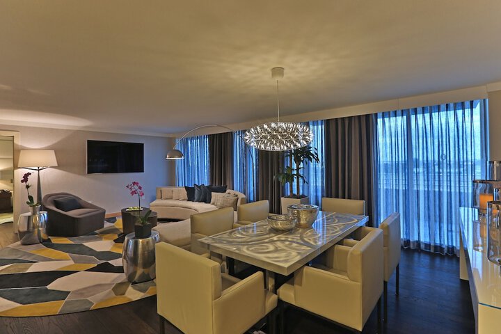 Room 37 of 105