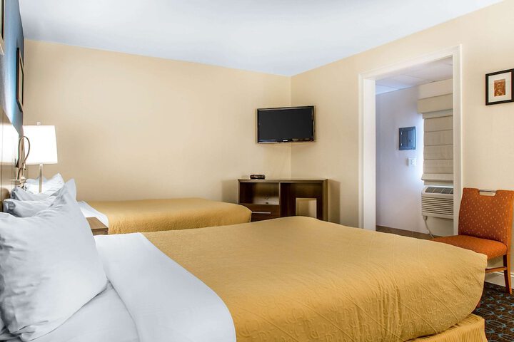 Quality Inn & Suites Middletown - Newport