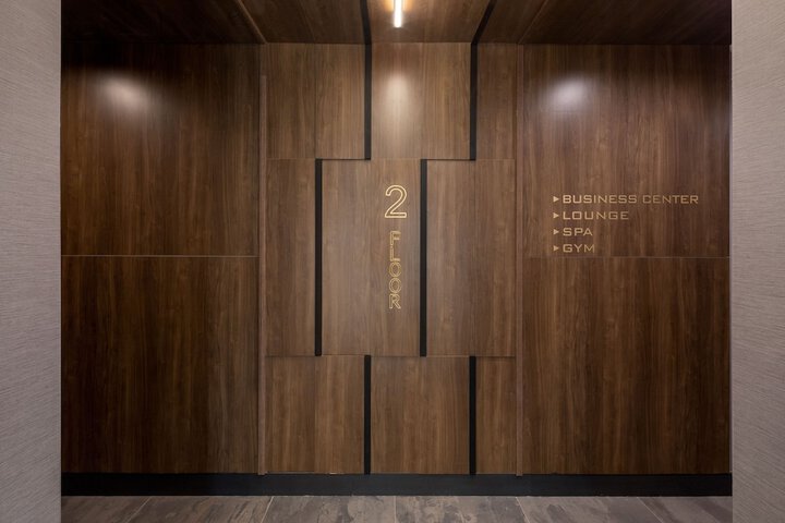 Global Luxury Suites at the Arches