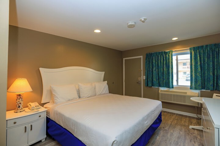 Room 25 of 90