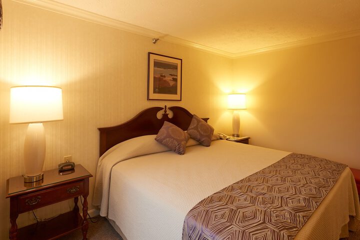 Room 16 of 77