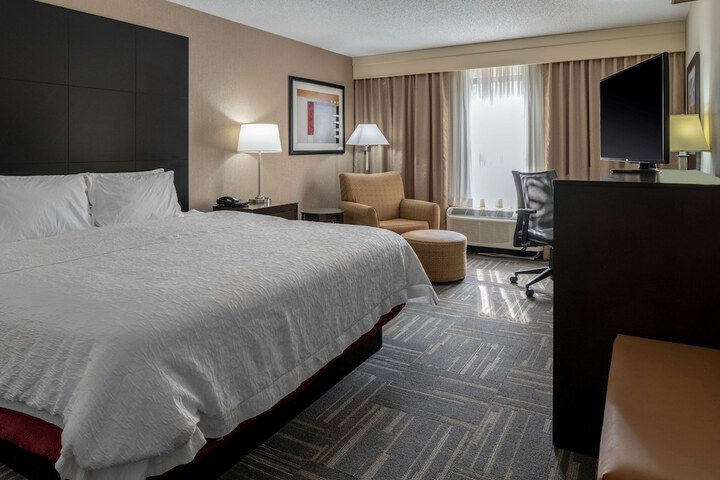 Room 10 of 19