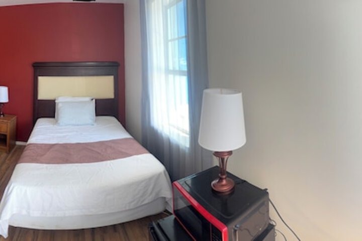 RIDGEWAY INN